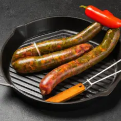 Tajemnice idealnych przypraw do kiełbasy z dzika. Sprawdź wyjątkowe połączenia smaków