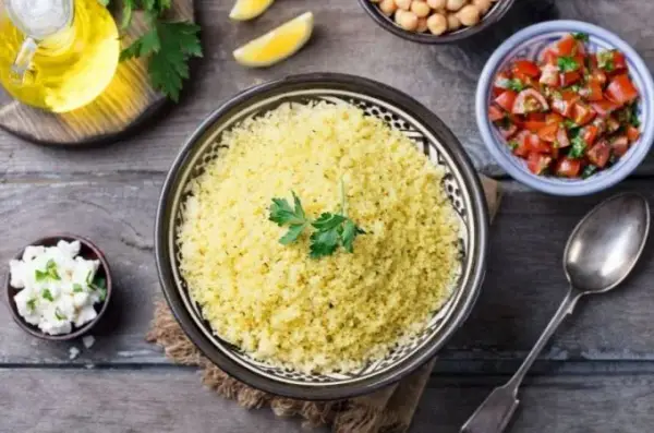 Ile kcal ma kasza kuskus? Odkryj kaloryczność i wartości odżywcze